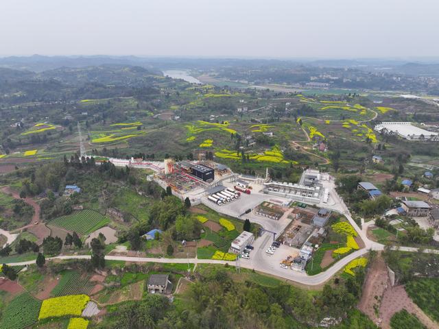 大庆油田重庆分公司试采净化场站.JPG