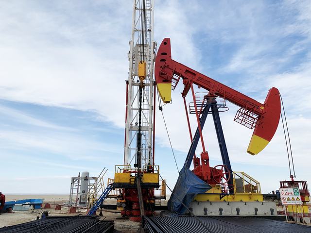 陆梁油田作业区快速完成重点井达136_H扶正工作 驶出劳动竞赛“加速度”.jpg