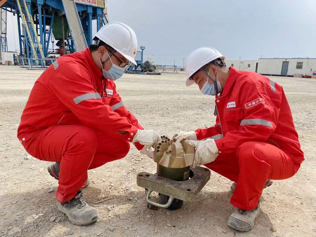 新疆油田日费制现场试验喜迎“开门红”.jpg
