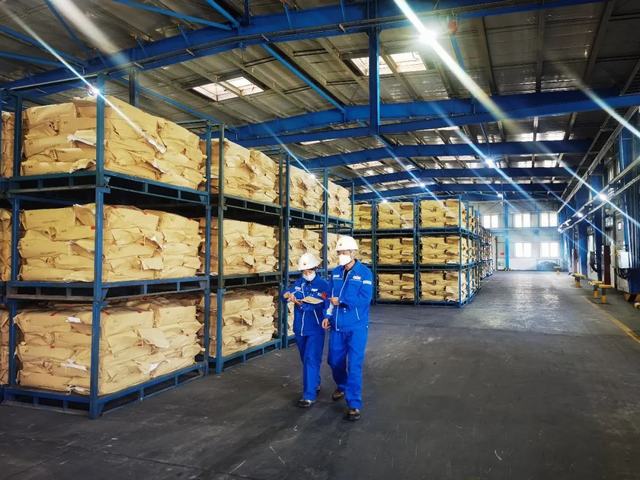 1669084110860842.jpg 兰州石化产品家族再添新成员.jpg