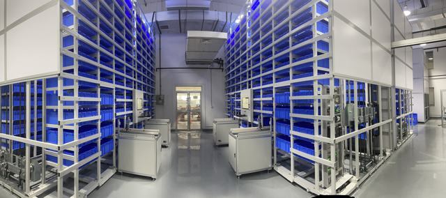 图为智能化立体货柜搭建现场.jpg