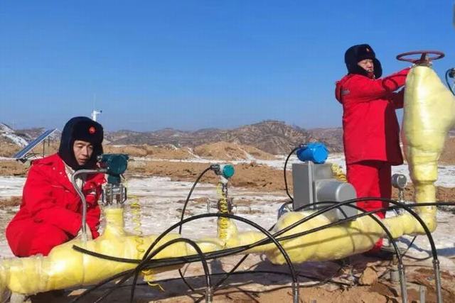 1705908885697638.jpg 西部探区佳37-2平台、佳23-1平台顺利投产.jpg