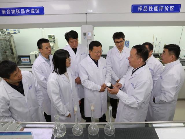 大庆油田化学驱油技术研发团队获.jpg