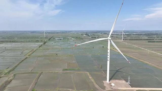 吉林油田华侨风场风力发电现场。  于洋 摄.jpg