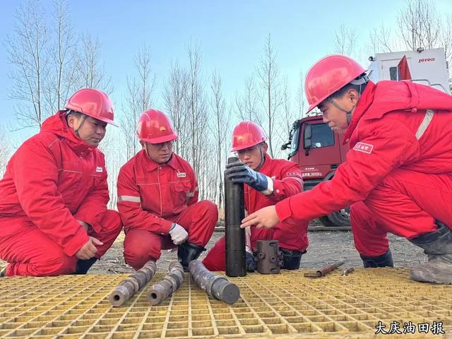 大庆油田连续油管解卡打捞首次应用水平井获成功.jpg