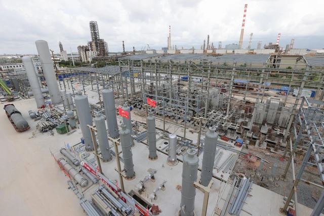 1754881856762533.jpg 广西石化炼化一体化项目转型升级项目碳二装置样板起步项目现场.jpg