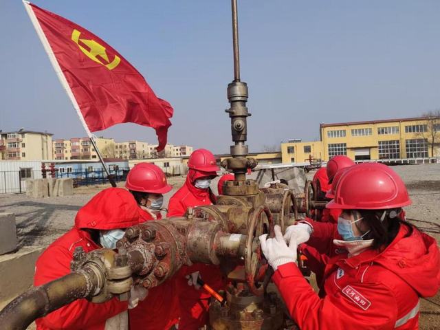 中国石油辽河油田推动精神文明建设展现“石油”担当.jpg