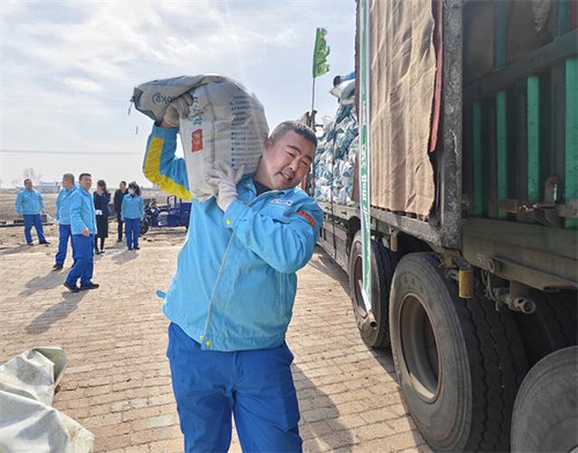 黑龙江销售守护北大仓的“希望田野”.jpg